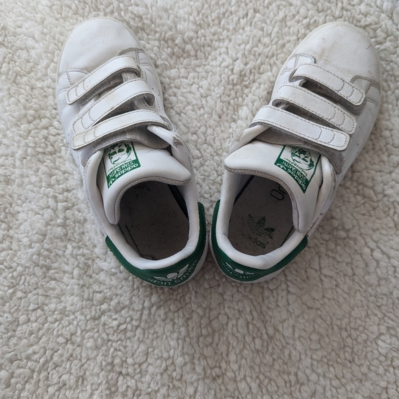 Iconic Adidas Originals Stan Smith Sneakers - Picture 6 of 7